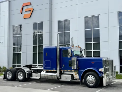 Photos of 2016 PETERBILT 389 for sale in New Lenox, IL at Forge Truck Centers - Illinois
