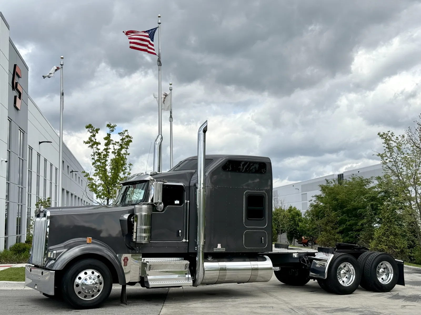2019 KENWORTH W900 for sale in New Lenox, IL