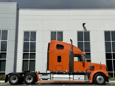 Another view of 2014 FREIGHTLINER CORONADO for sale in New Lenox, IL at Forge Truck Centers - Illinois