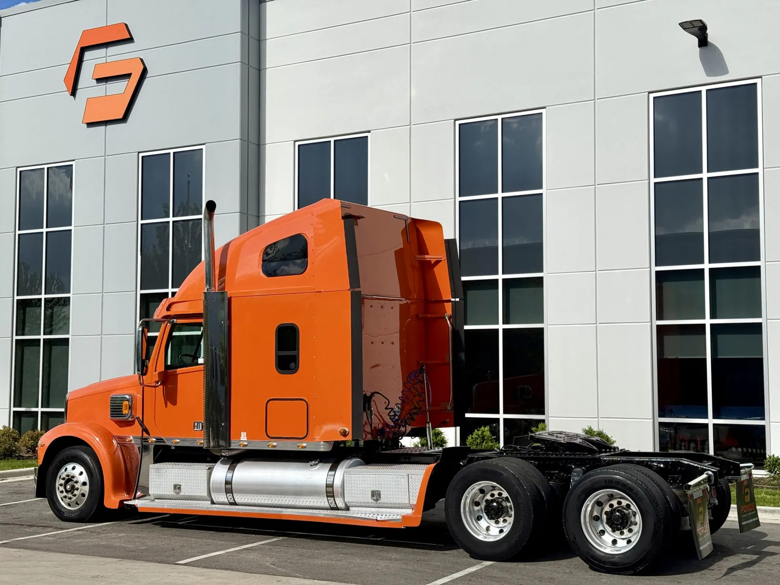 2014 Freightliner Coronado in New Lenox, IL — photo 6