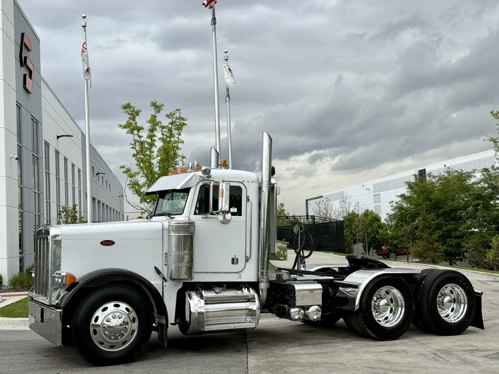 2002 PETERBILT 379 for sale in New Lenox, IL