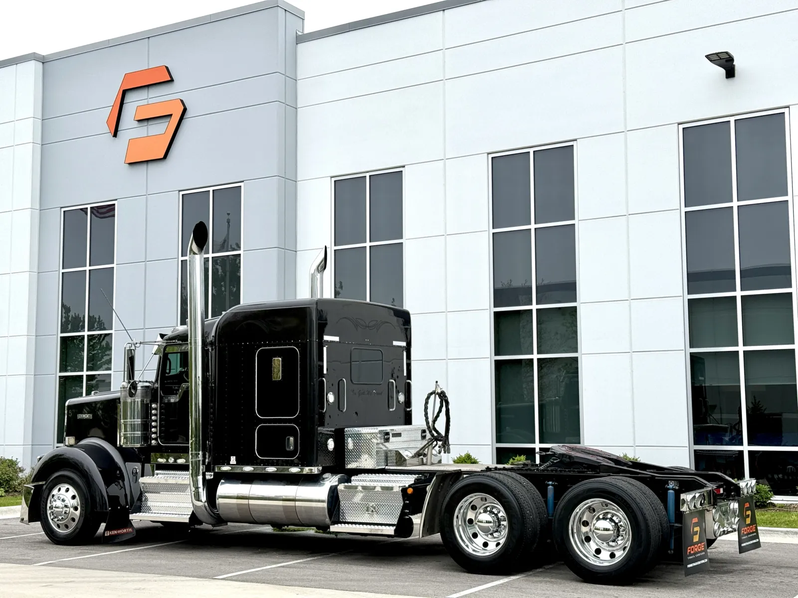 2016 Kenworth W900 in New Lenox, IL — photo 6