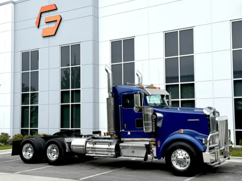 Photos of 2018 KENWORTH W900 for sale in New Lenox, IL at Forge Truck Centers - Illinois