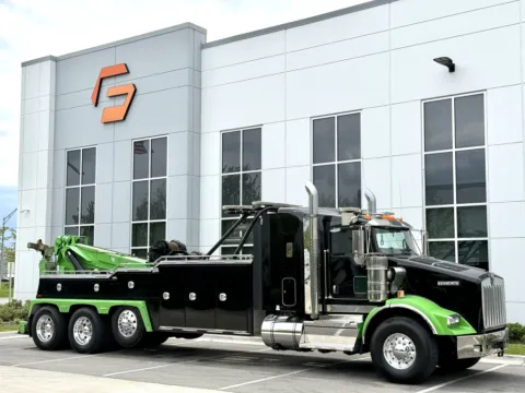 Photos of 2019 KENWORTH T800 for sale in New Lenox, IL at Forge Truck Centers - Illinois