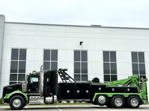 More photos of 2019 KENWORTH T800 at Forge Truck Centers - Illinois, IL