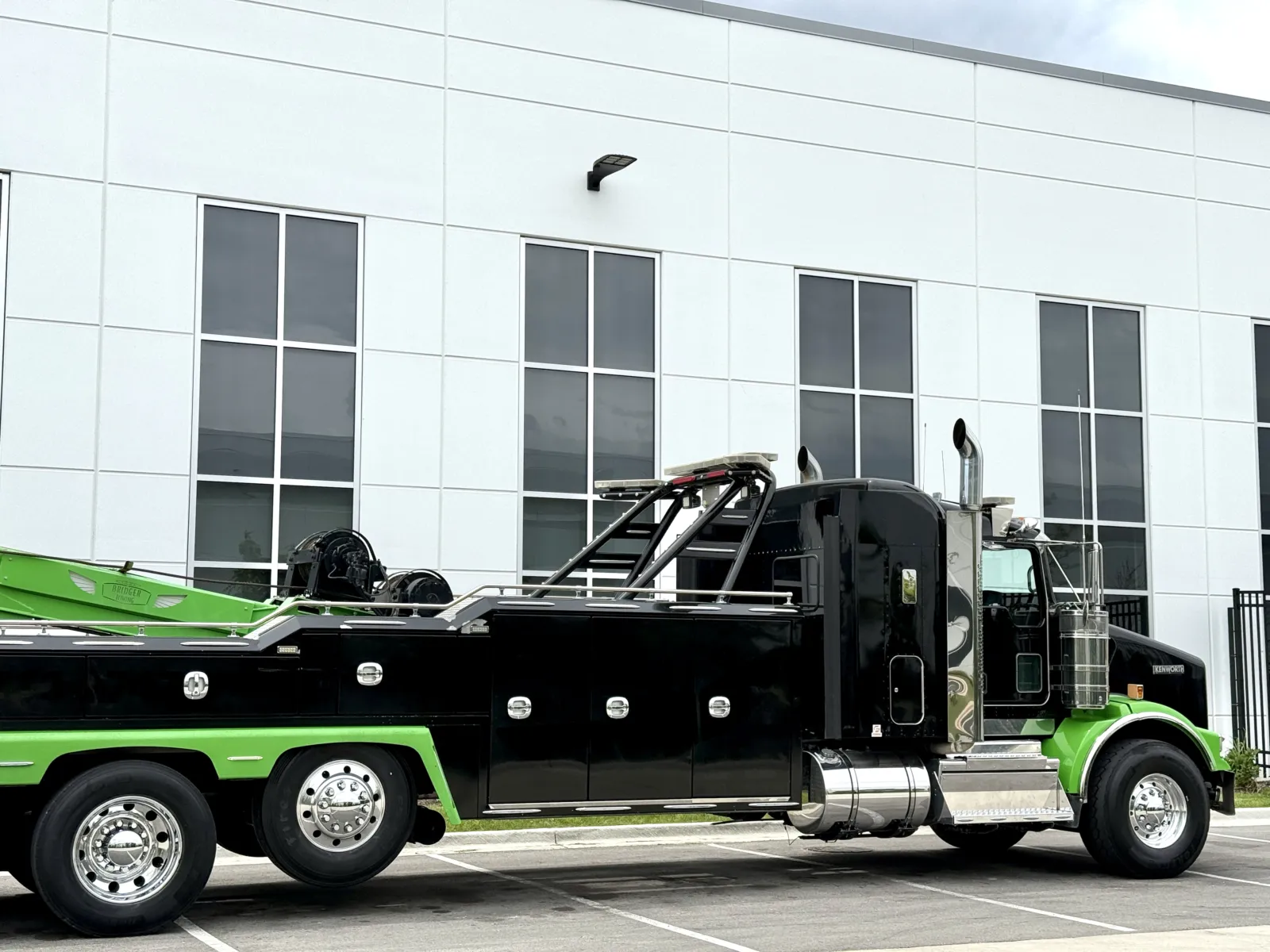 2019 Kenworth T800 in New Lenox, IL — photo 7