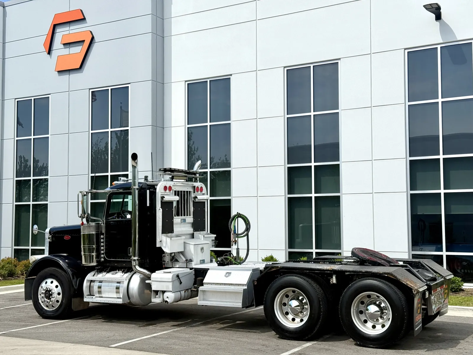 2006 Peterbilt 379 in New Lenox, IL — photo 6