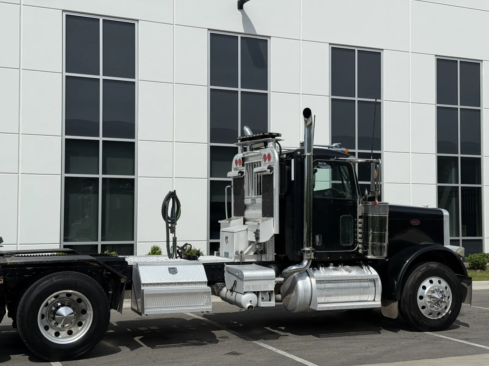 2006 Peterbilt 379 in New Lenox, IL — photo 7