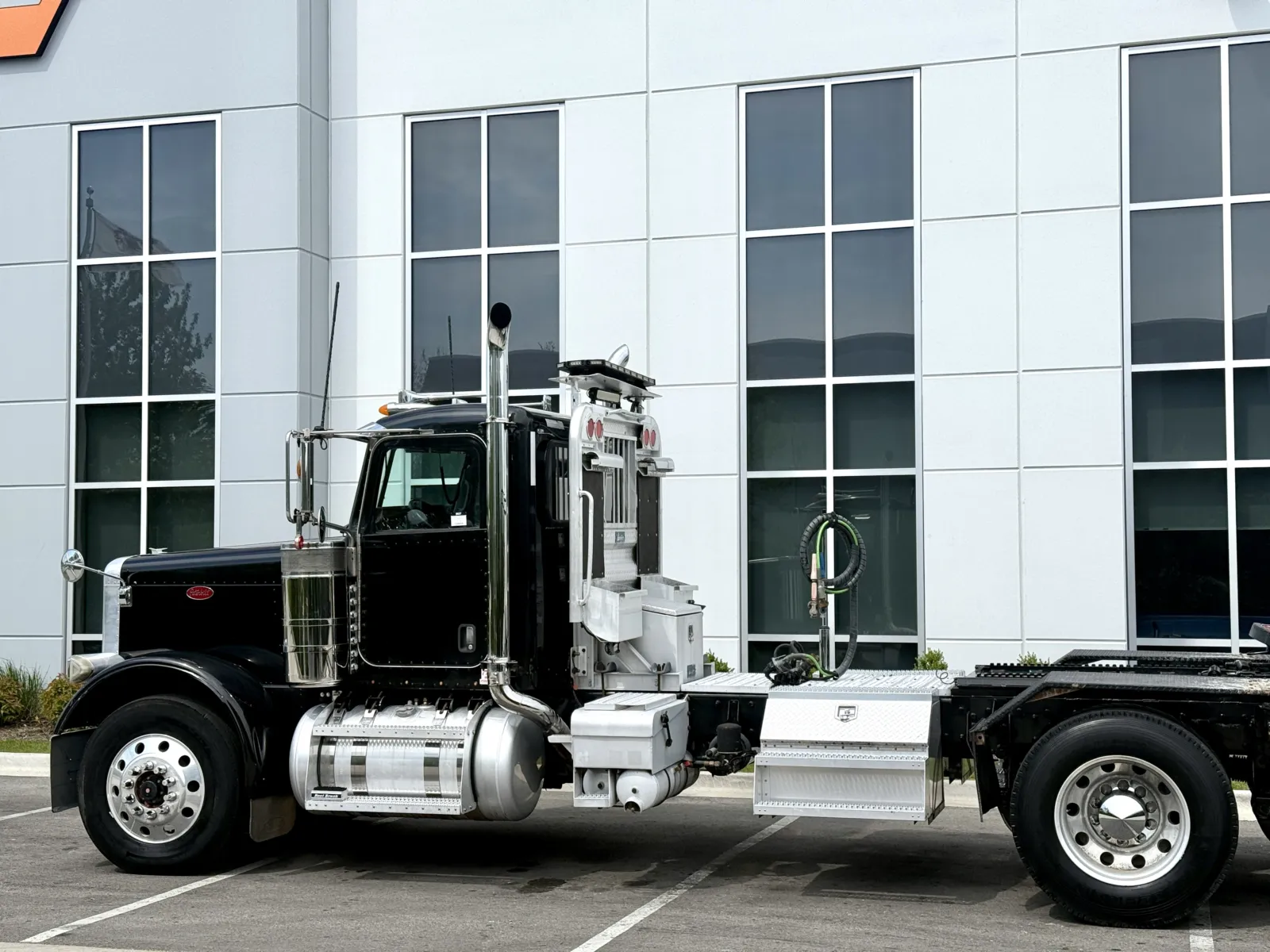 2006 Peterbilt 379 in New Lenox, IL — photo 8