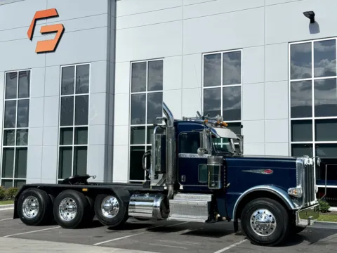 Photos of 2012 PETERBILT 389 for sale in New Lenox, IL at Forge Truck Centers - Illinois