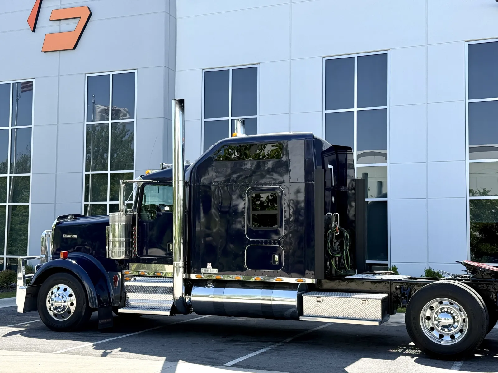 2018 Kenworth W900 in New Lenox, IL — photo 8
