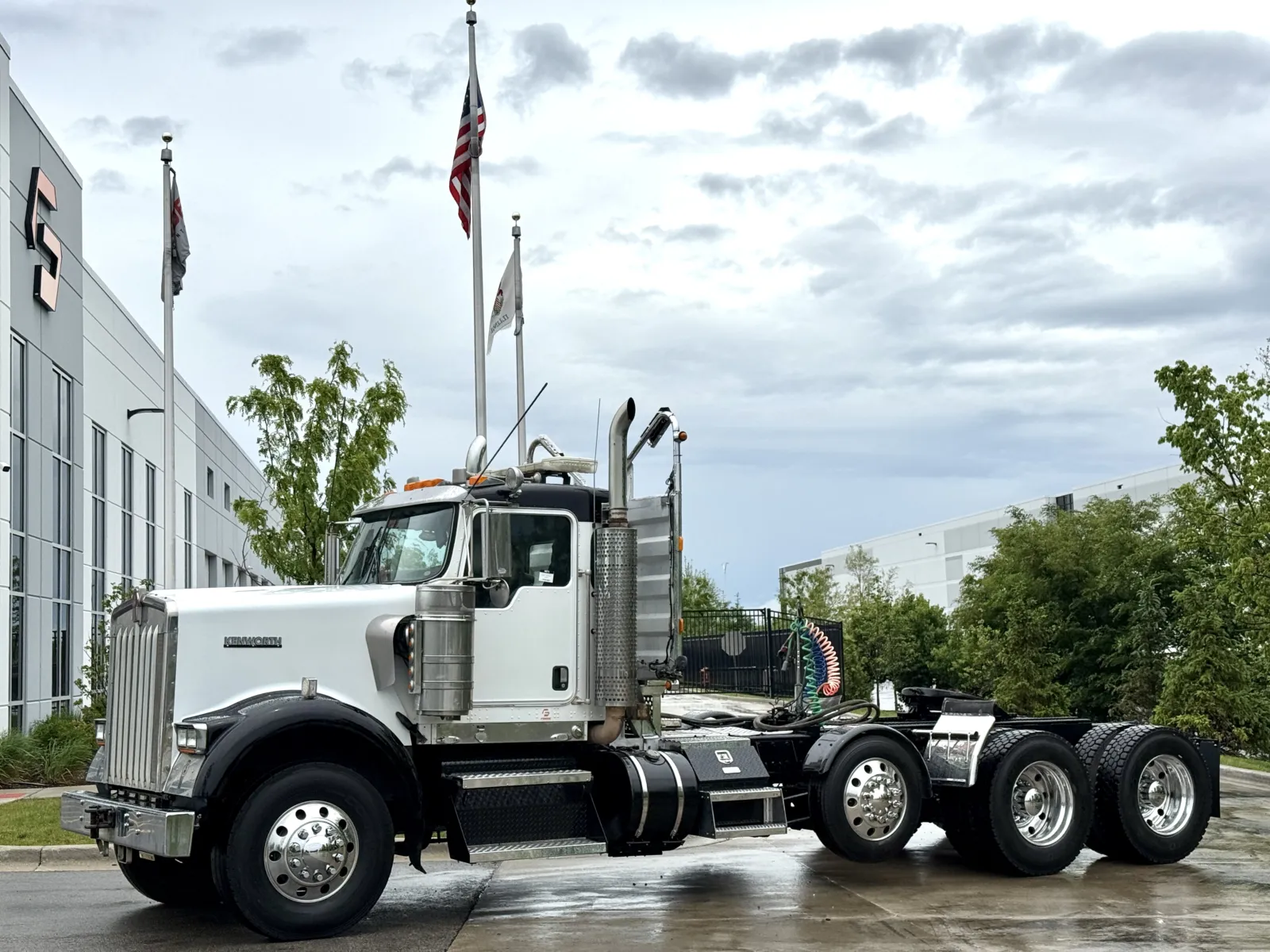 2007 KENWORTH W900 for sale in New Lenox, IL