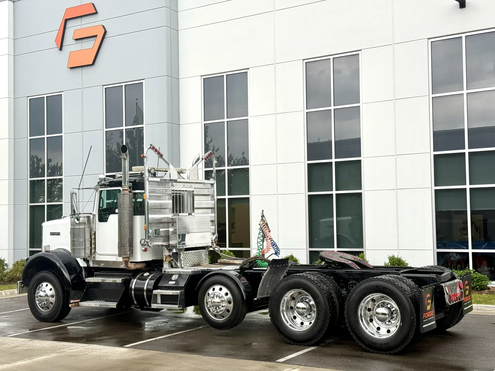 2007 Kenworth W900 in New Lenox, IL — photo 6