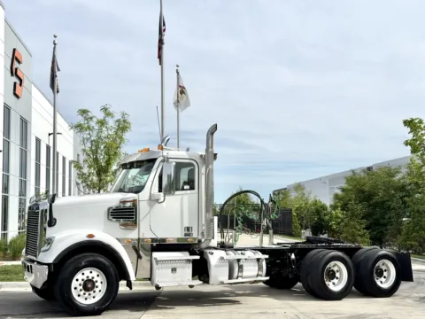 2020 FREIGHTLINER SD122 for sale in New Lenox, IL