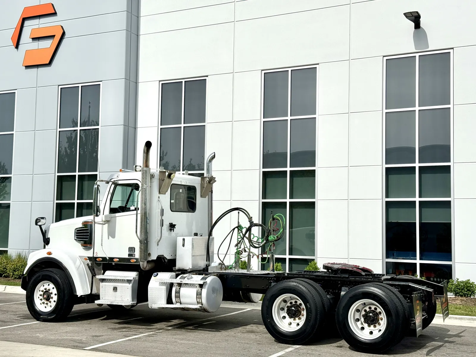 2020 Freightliner 122SD in New Lenox, IL — photo 6