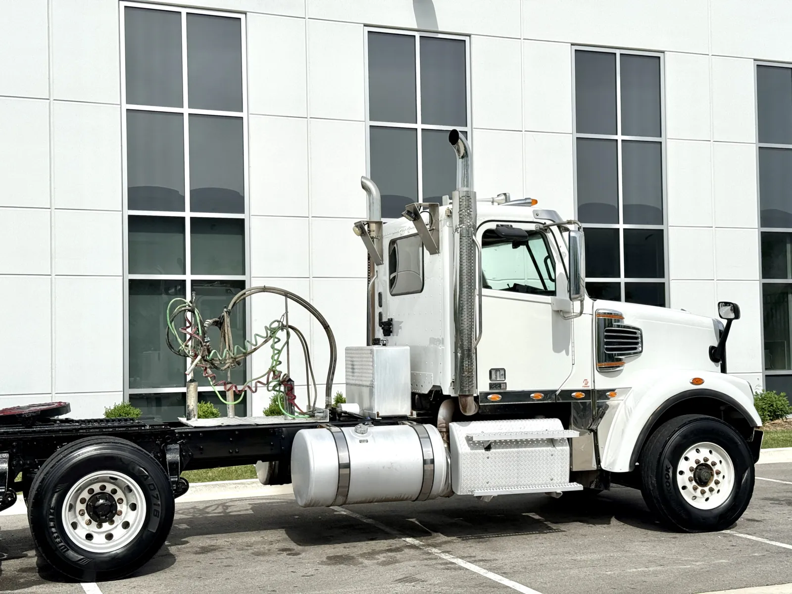 2020 Freightliner 122SD in New Lenox, IL — photo 7
