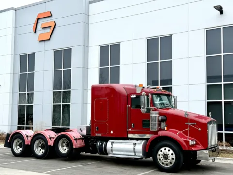 Photos of 2012 KENWORTH T800 for sale in New Lenox, IL at Forge Truck Centers - Illinois