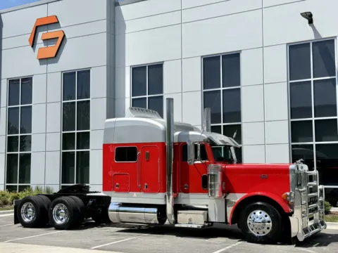 Photos of 2000 PETERBILT 379 for sale in New Lenox, IL at Forge Truck Centers - Illinois