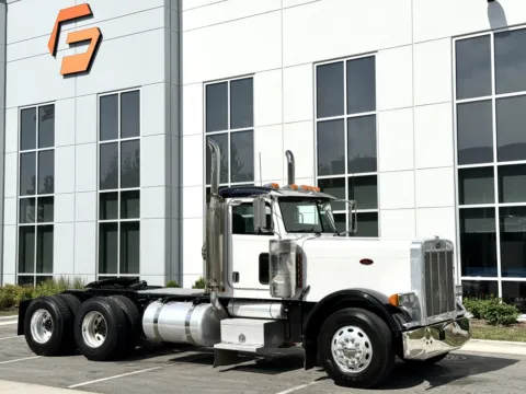 Photos of 2006 PETERBILT 379 for sale in New Lenox, IL at Forge Truck Centers - Illinois