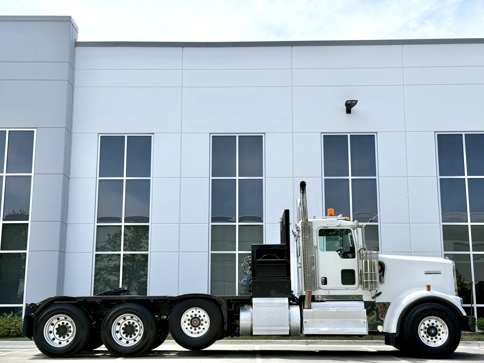 2013 Kenworth W900 in New Lenox, IL — photo 3