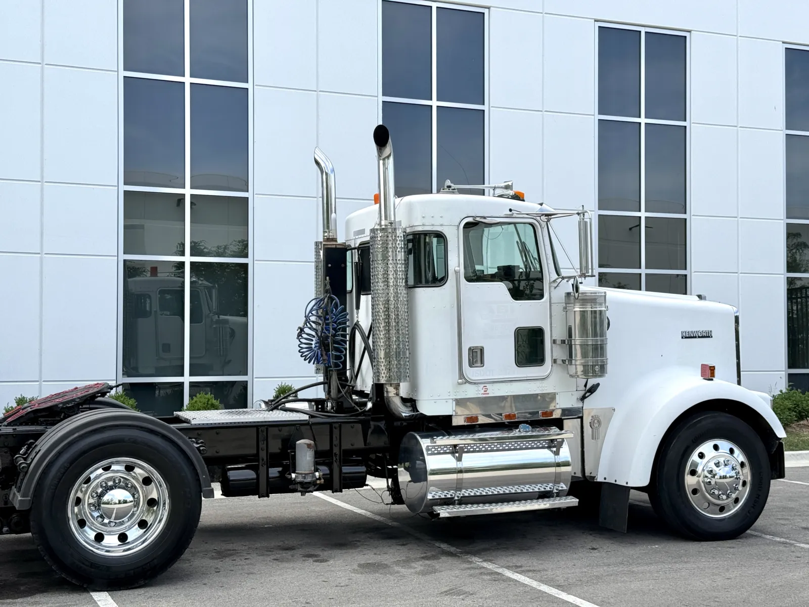 2000 Kenworth W900 in New Lenox, IL — photo 7