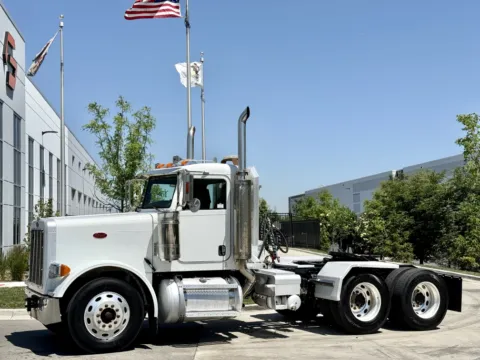 2006 PETERBILT 379 for sale in New Lenox, IL