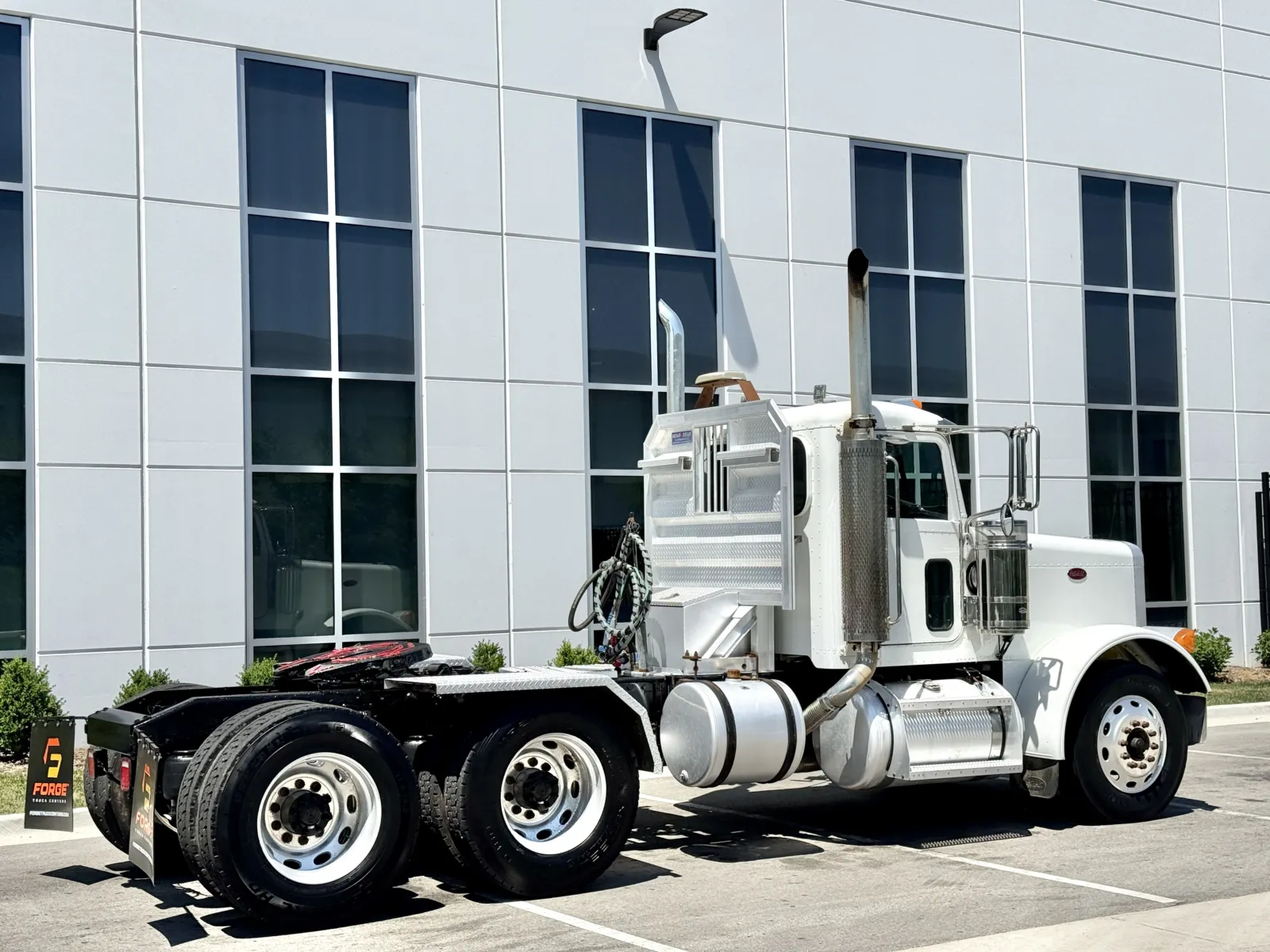 2006 Peterbilt 379 in New Lenox, IL — photo 5