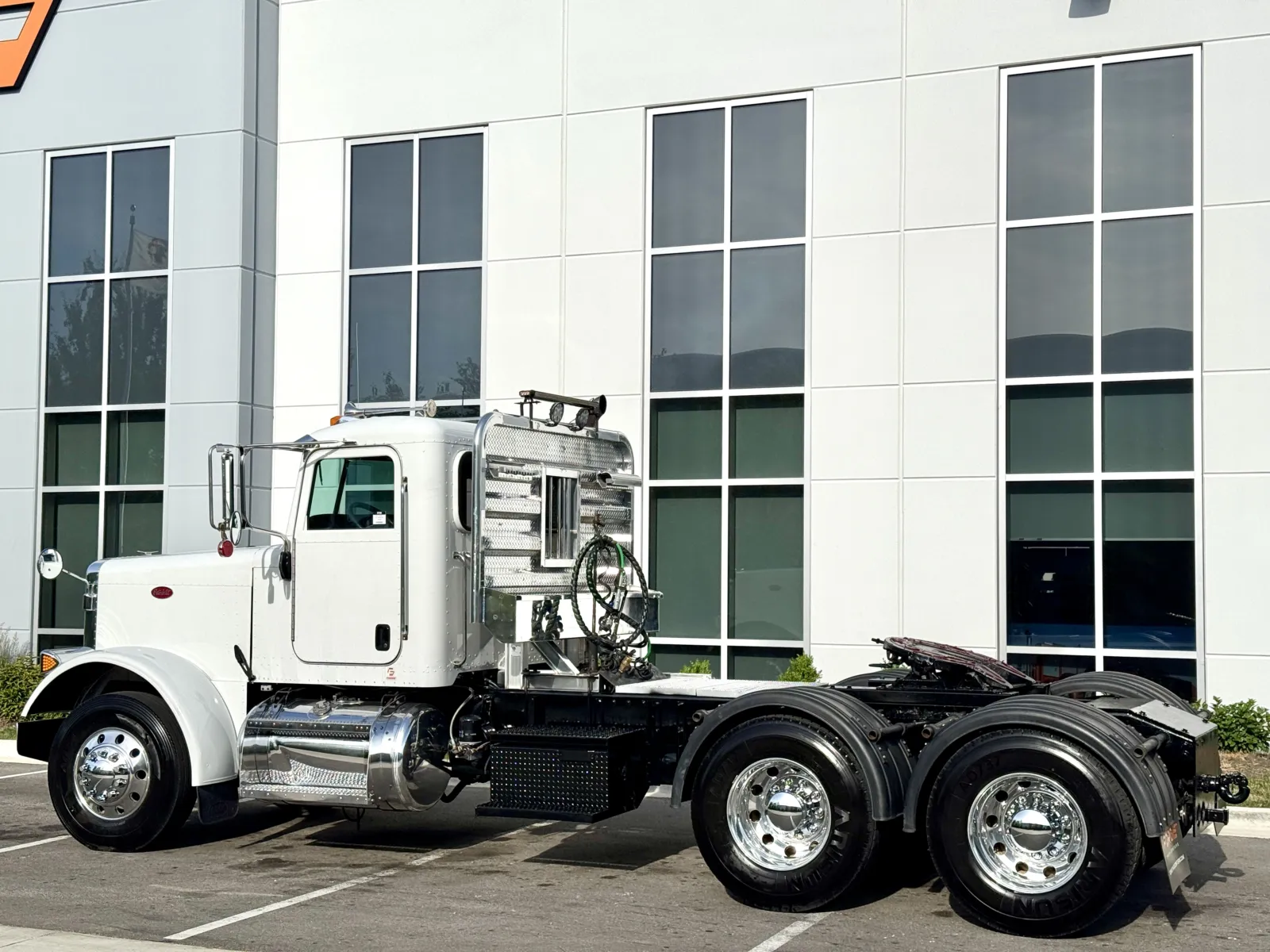 2005 Peterbilt 379 in New Lenox, IL — photo 6
