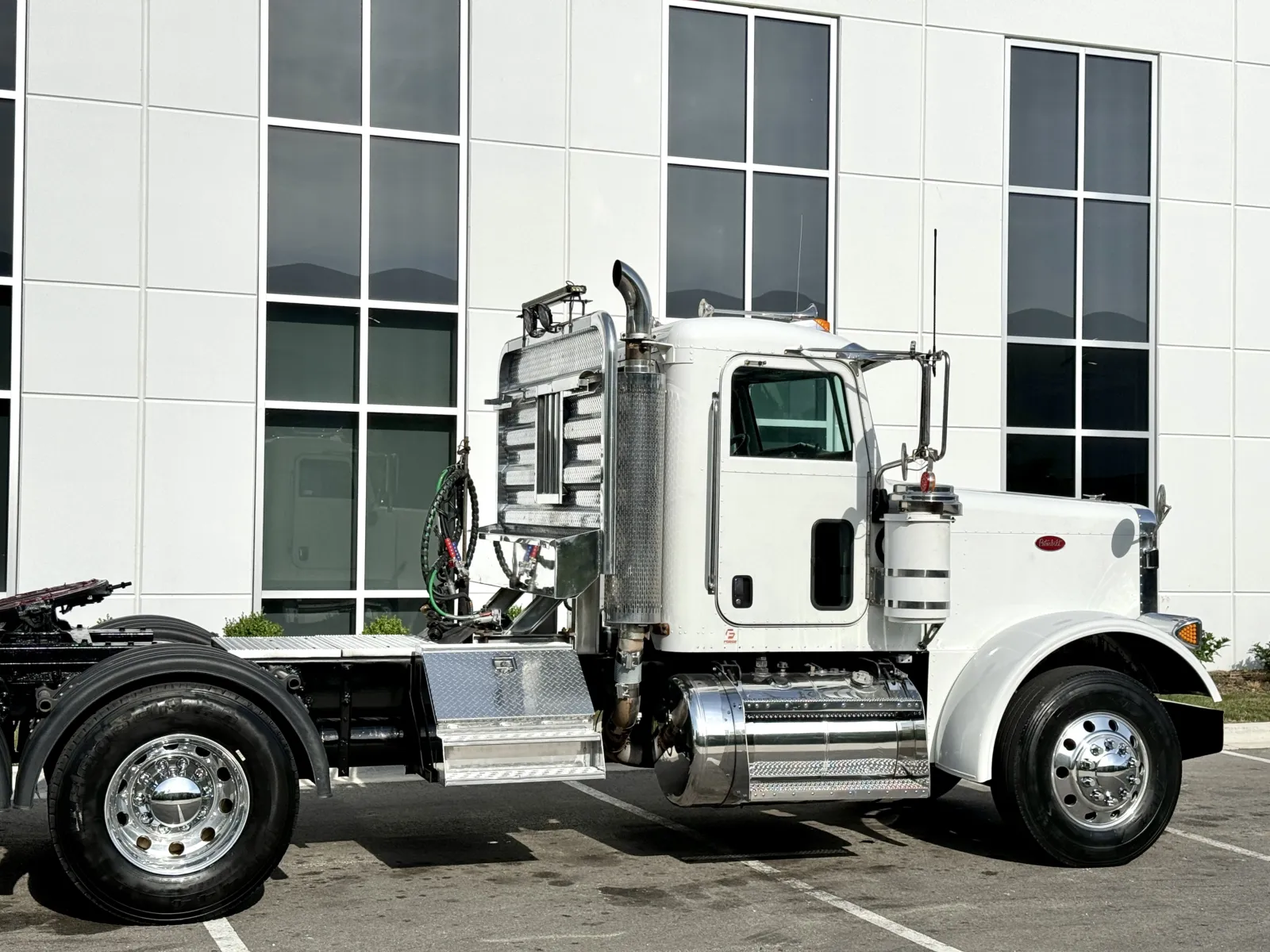 2005 Peterbilt 379 in New Lenox, IL — photo 7
