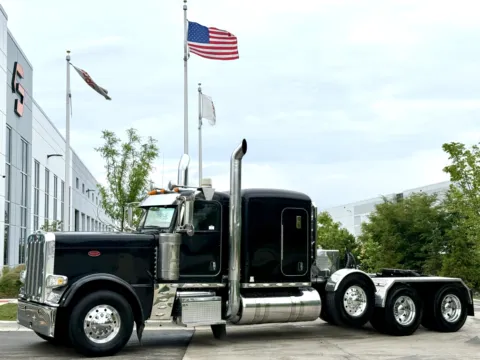 2014 PETERBILT 389 for sale in New Lenox, IL