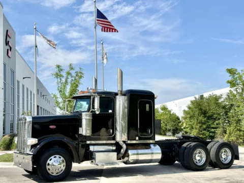 2008 PETERBILT 388 for sale in New Lenox, IL