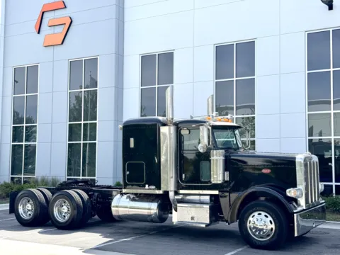 Photos of 2008 PETERBILT 388 for sale in New Lenox, IL at Forge Truck Centers - Illinois