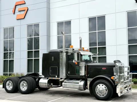 Photos of 2006 PETERBILT 379 for sale in New Lenox, IL at Forge Truck Centers - Illinois