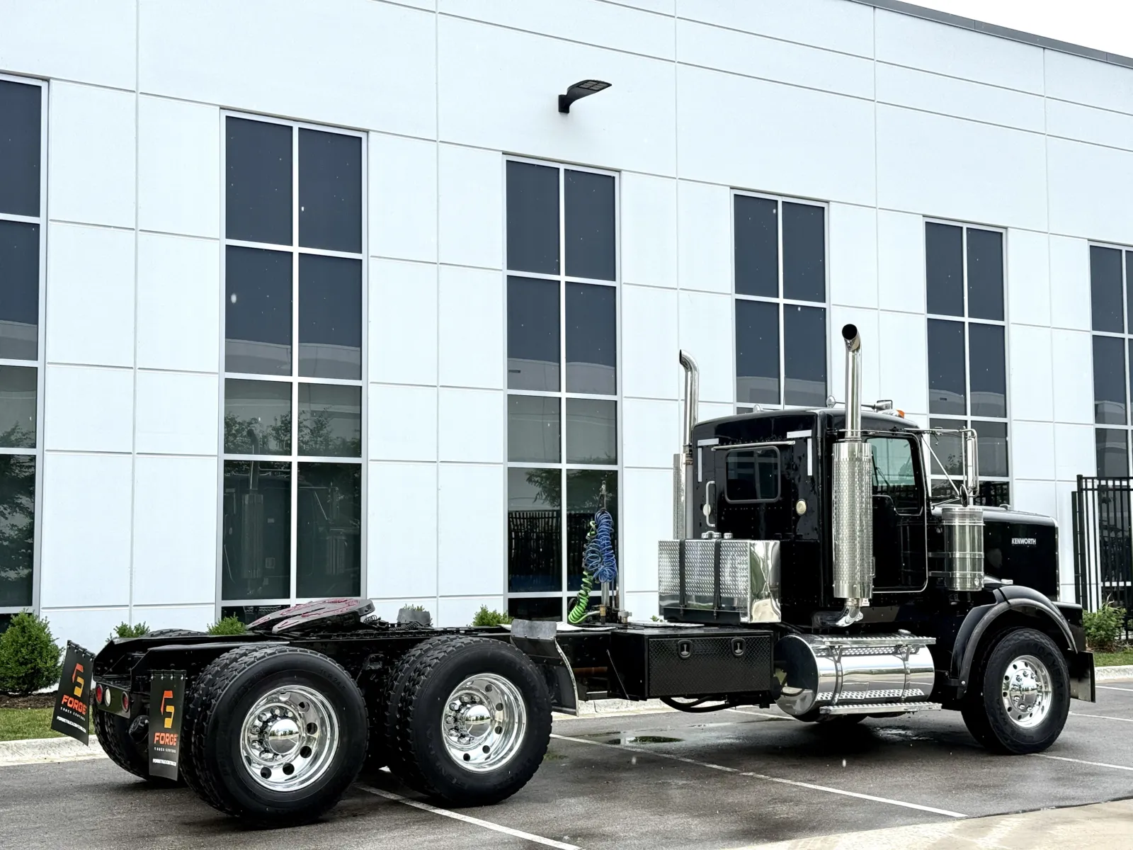 2001 Kenworth T800 in New Lenox, IL — photo 5
