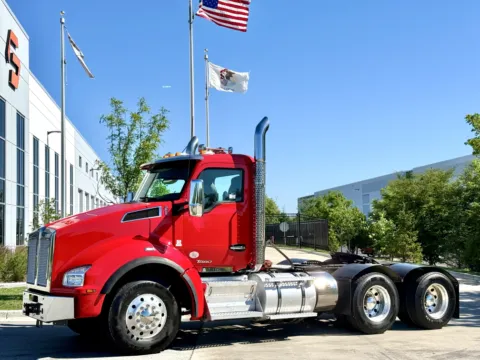 2022 KENWORTH T880 for sale in New Lenox, IL