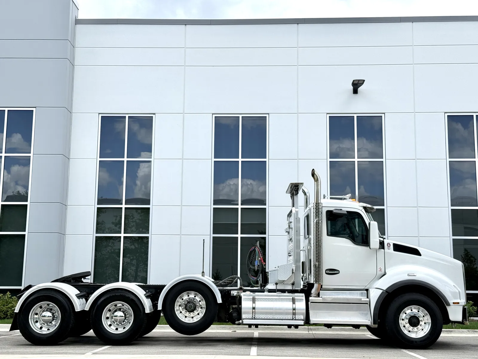 2020 Kenworth T880 in New Lenox, IL — photo 3
