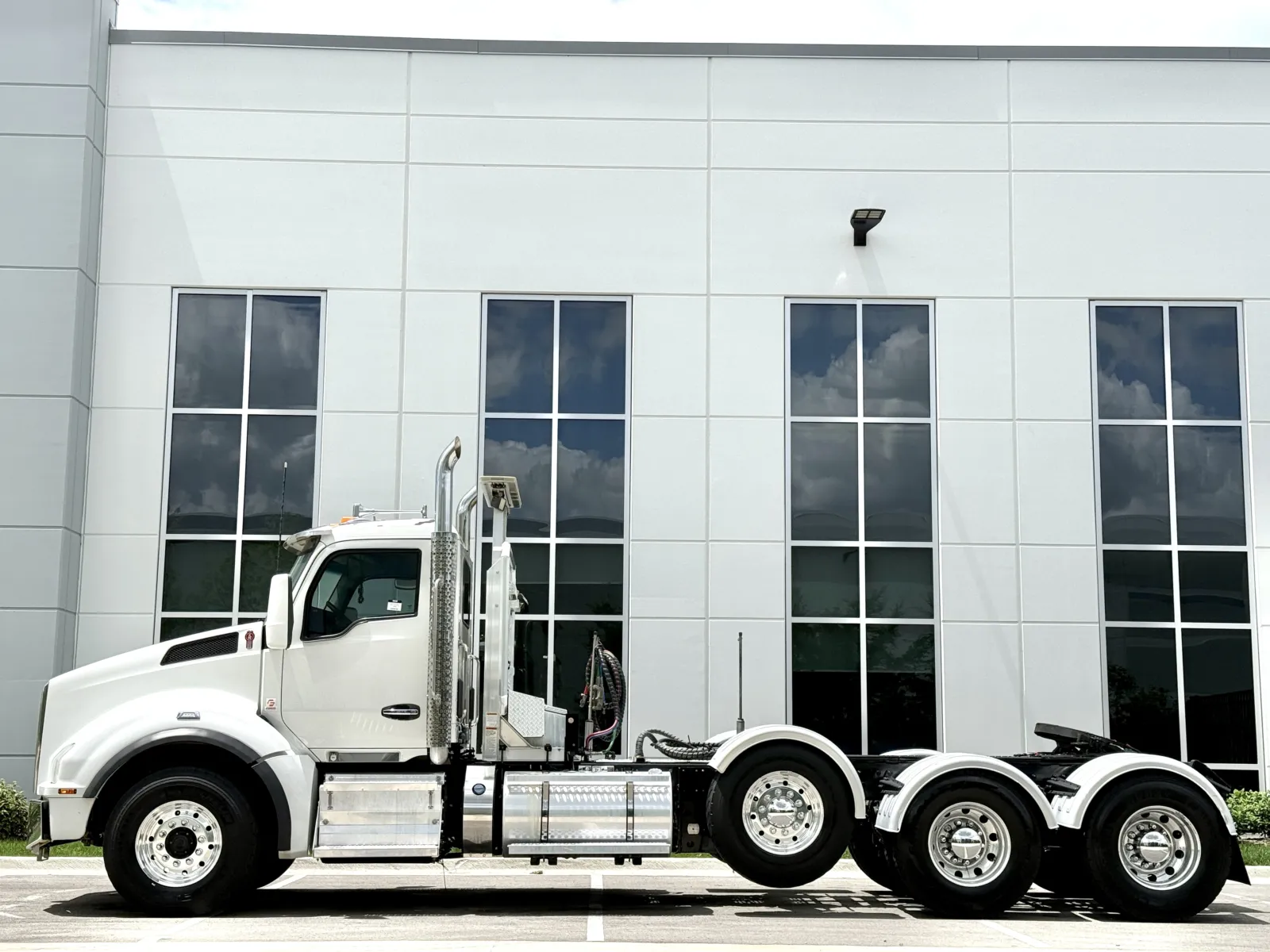 2020 Kenworth T880 in New Lenox, IL — photo 4