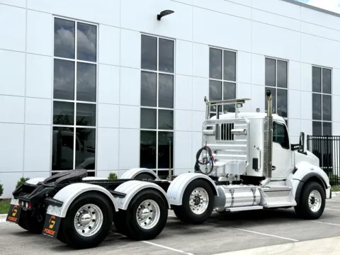 More photos of 2020 KENWORTH T880 at Forge Truck Centers - Illinois, IL