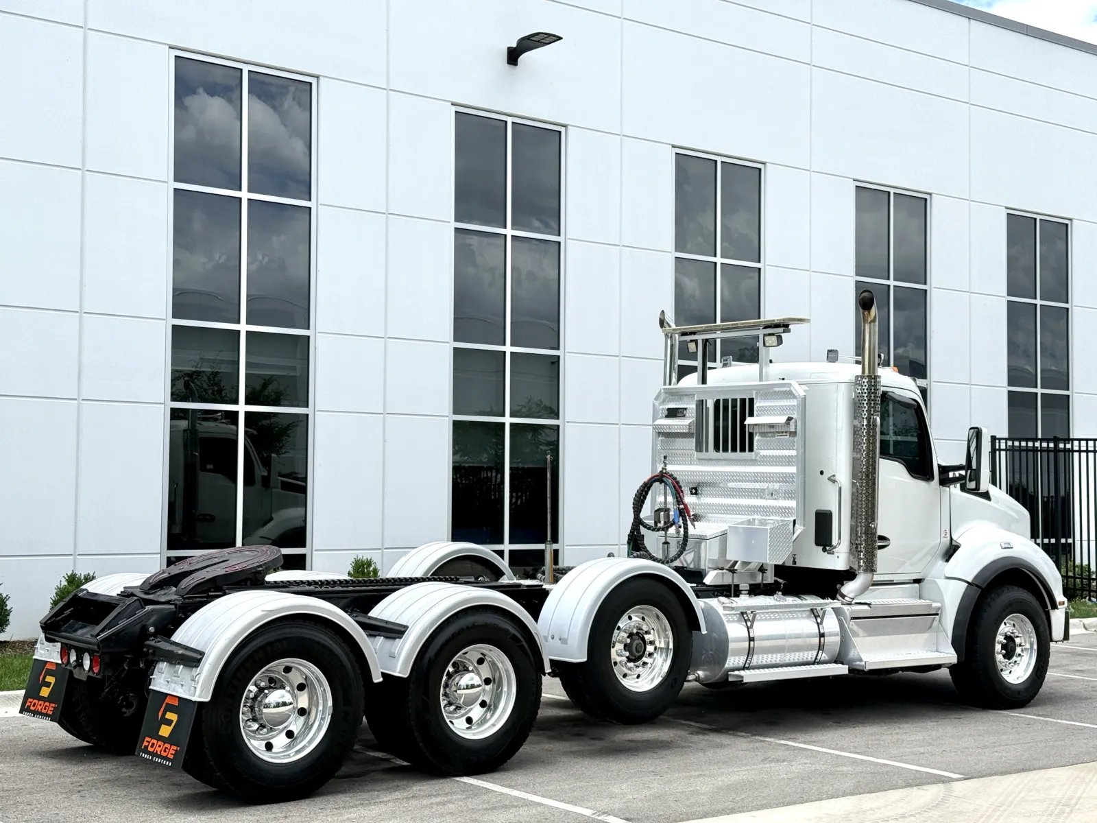 2020 Kenworth T880 in New Lenox, IL — photo 5