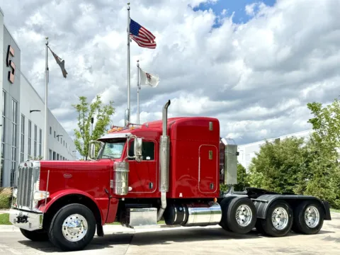 2019 PETERBILT 389 for sale in New Lenox, IL