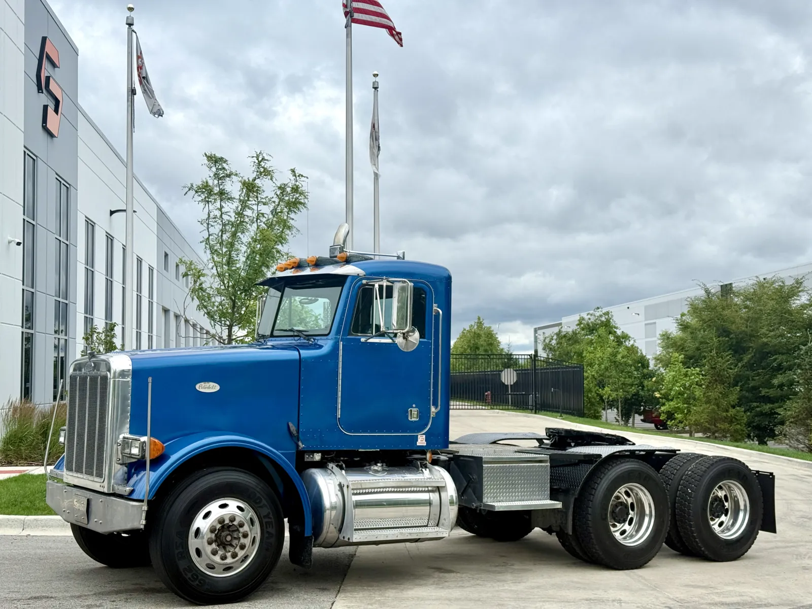 1998 Peterbilt in New Lenox, IL