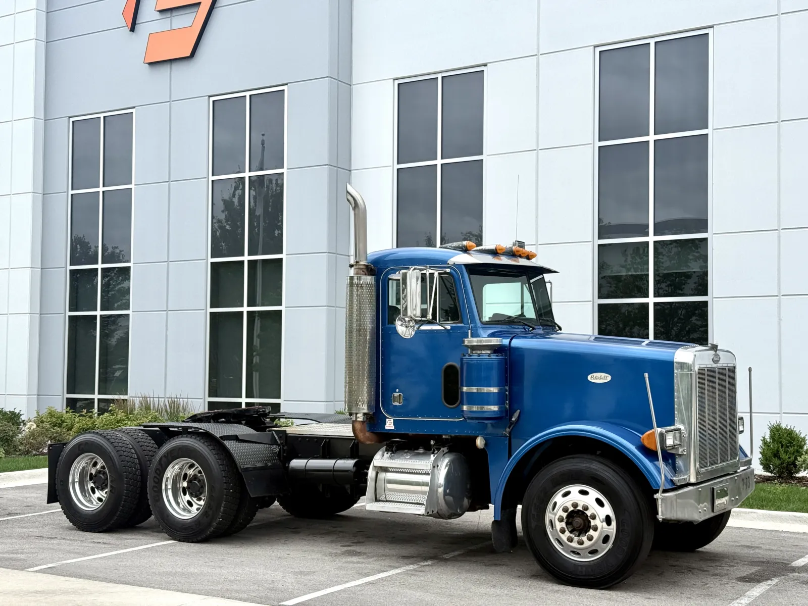 1998 Peterbilt in New Lenox, IL — photo 2
