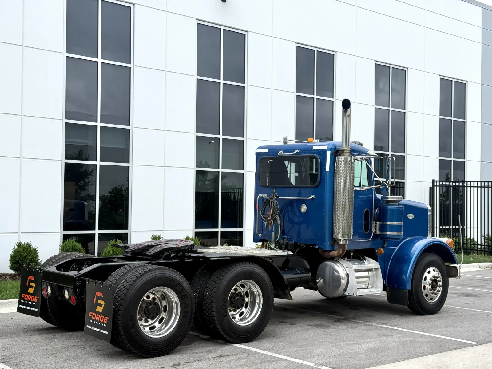 1998 Peterbilt in New Lenox, IL — photo 5