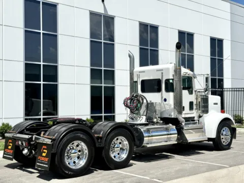 More photos of 2023 KENWORTH W900 at Forge Truck Centers - Illinois, IL