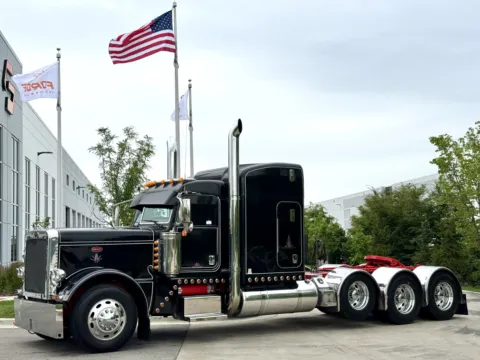 2019 PETERBILT 389 for sale in New Lenox, IL