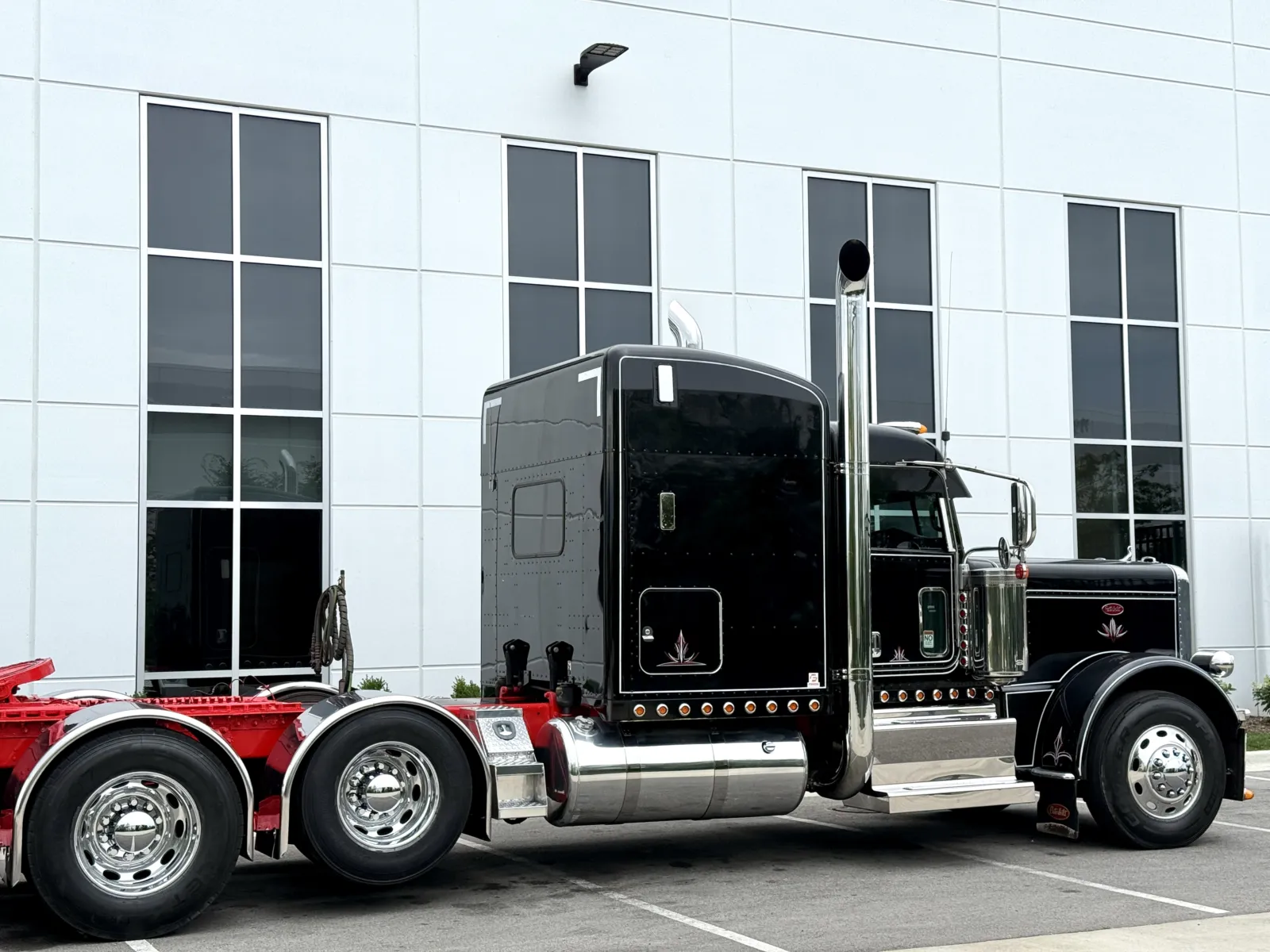 2019 Peterbilt 389 in New Lenox, IL — photo 7