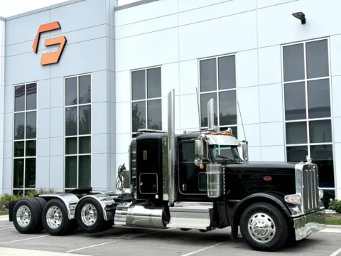 Photos of 2020 PETERBILT 389 for sale in New Lenox, IL at Forge Truck Centers - Illinois