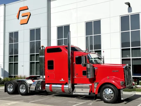 Photos of 2015 KENWORTH W900 for sale in New Lenox, IL at Forge Truck Centers - Illinois