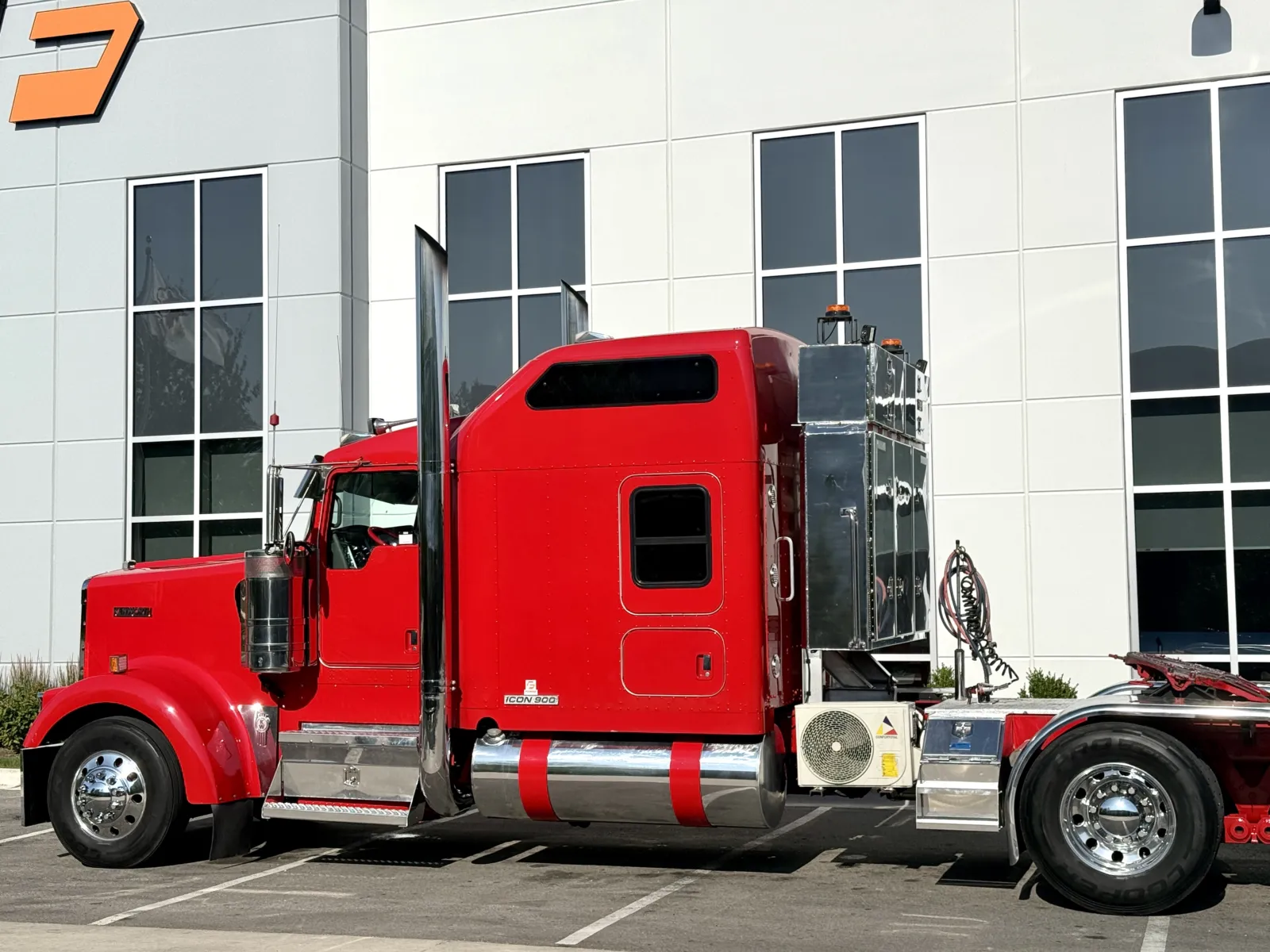 2015 Kenworth W900 in New Lenox, IL — photo 8