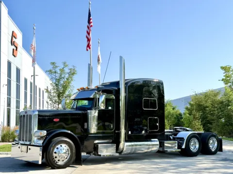 2015 PETERBILT 389 for sale in New Lenox, IL